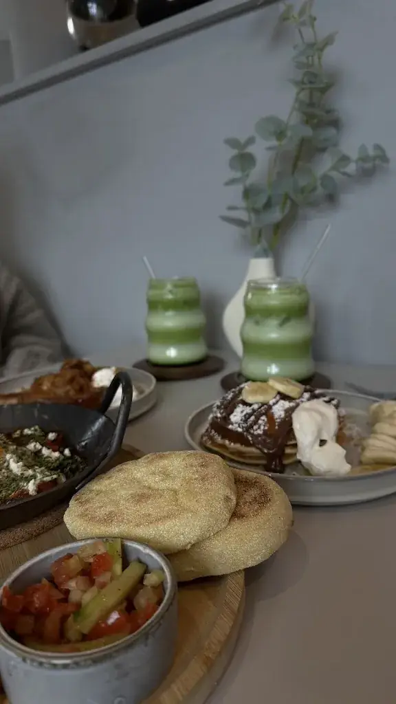 Charline Schuind_Inhadda_Liège_review