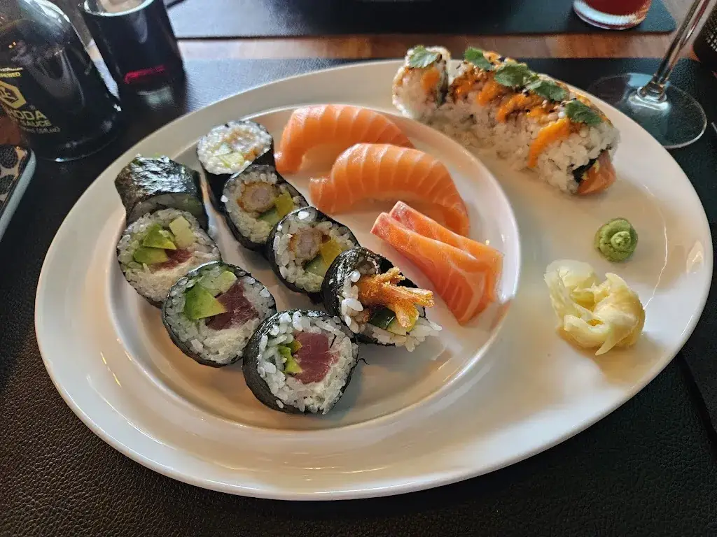 Rive Sushi_Huy_slider_image_2