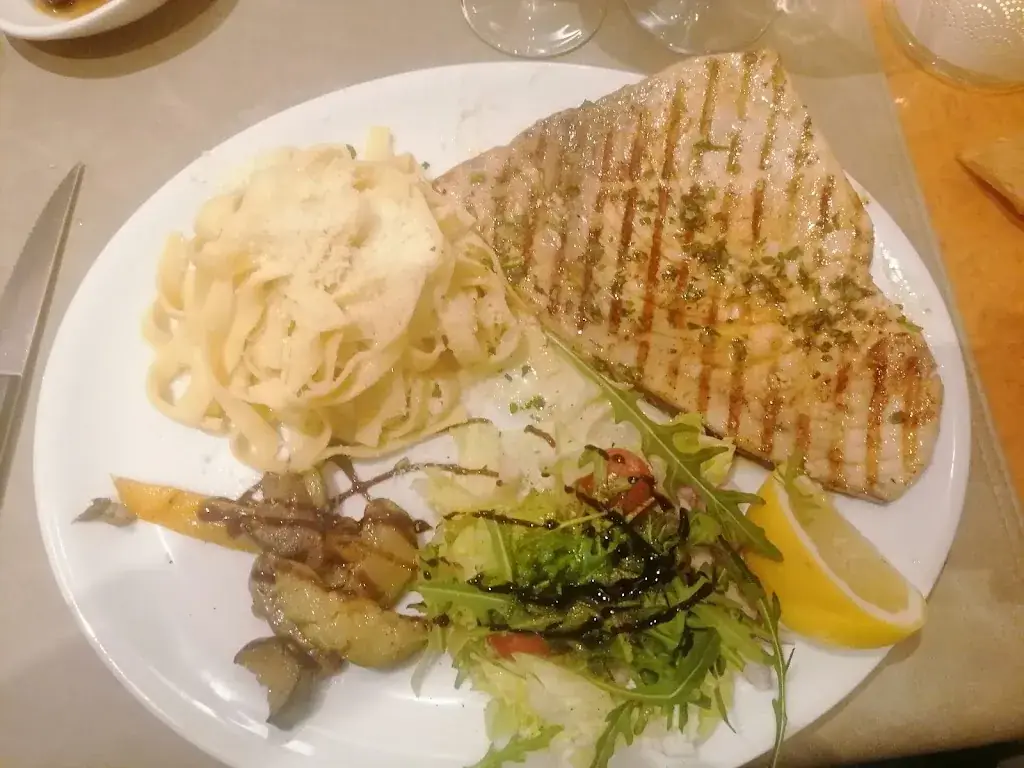 Azzurra_Huy_slider_image_2