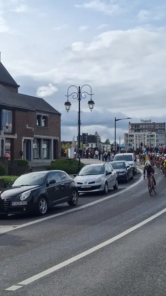 Daniël Oosterwaal_MUR - Coffee & Cycling_Huy_review