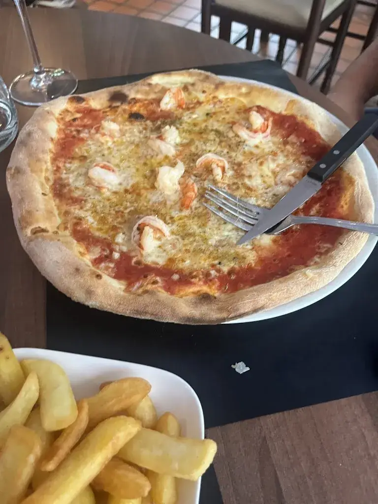 Kealani Brown_La Pizzarella 2_Jurbise_review