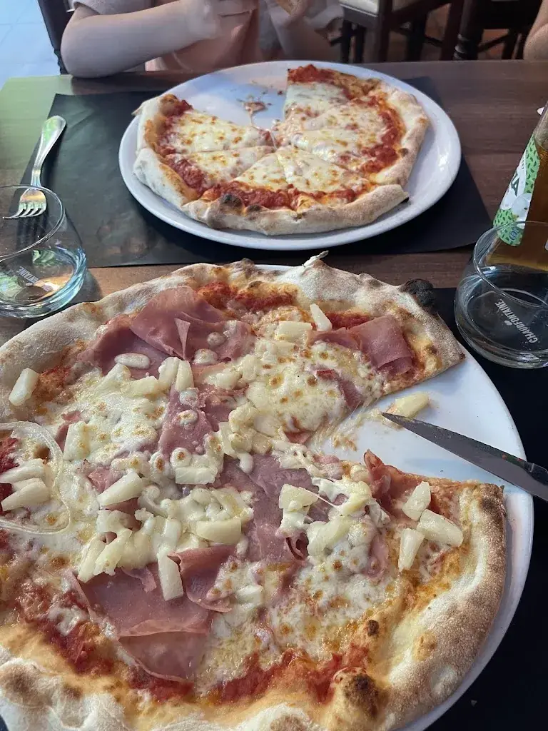Eric_La Pizzarella 2_Jurbise_review