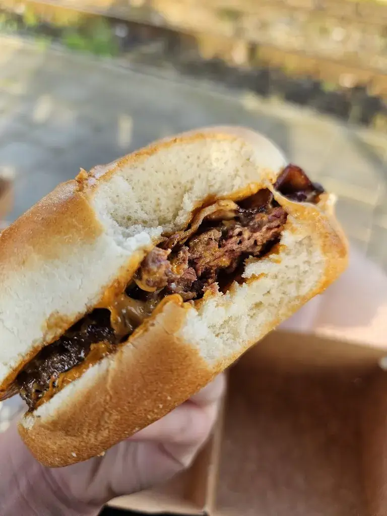 Emily Ellsworth_Mdjambo_Jurbise_review