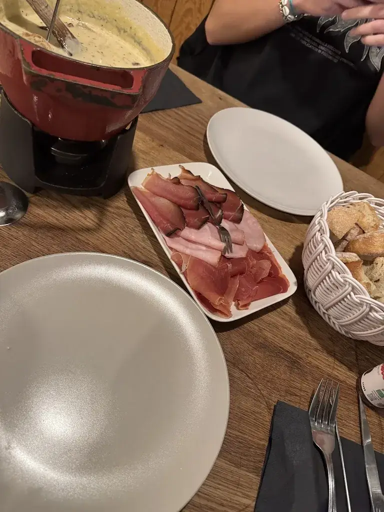 Menu_The Swiss Chalet_Jalhay_image_5