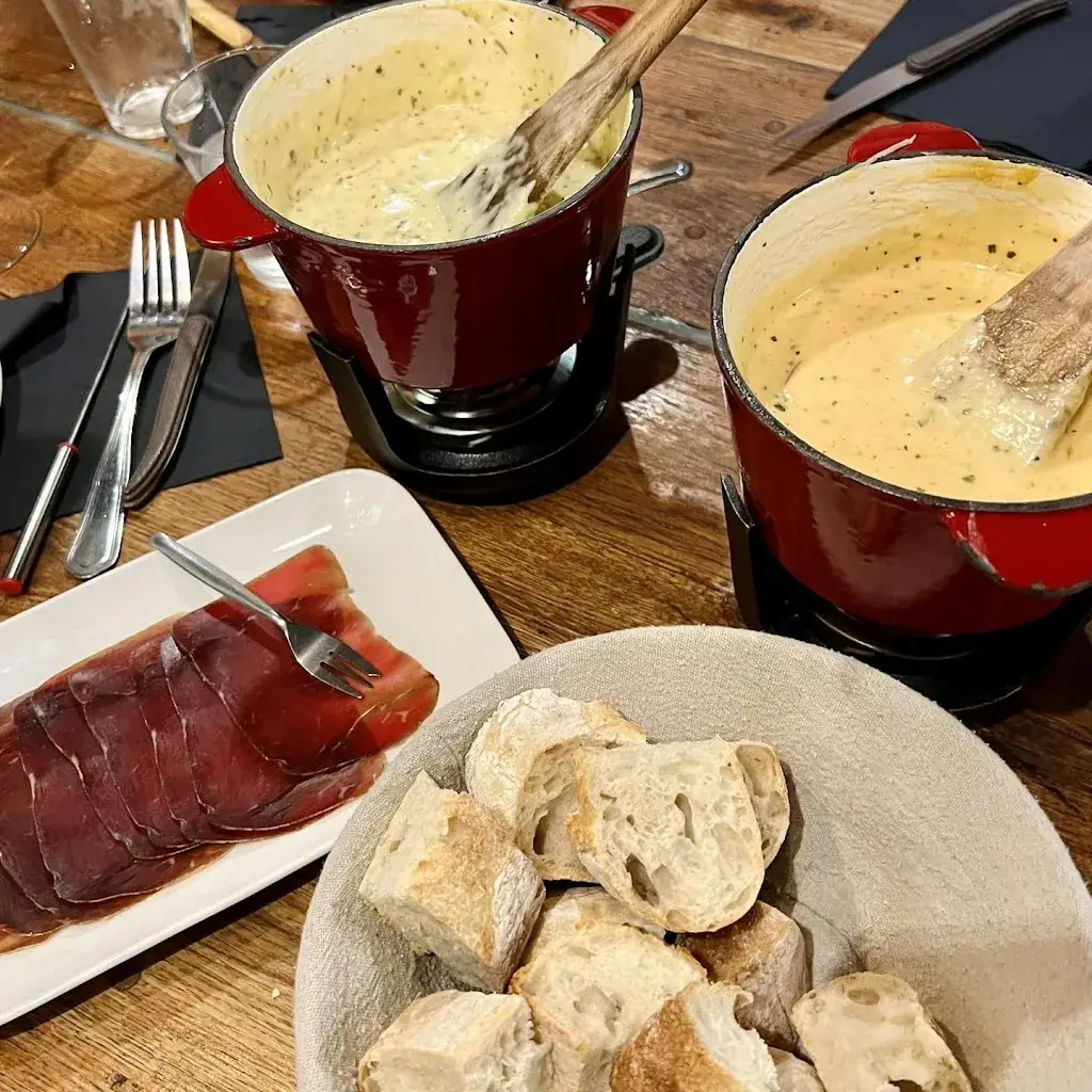 The Swiss Chalet_Jalhay_slider_image_3