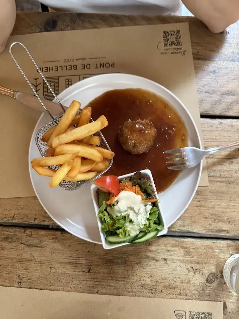 Michael P_Le Chalet du Pont de Belleheid_Jalhay_review