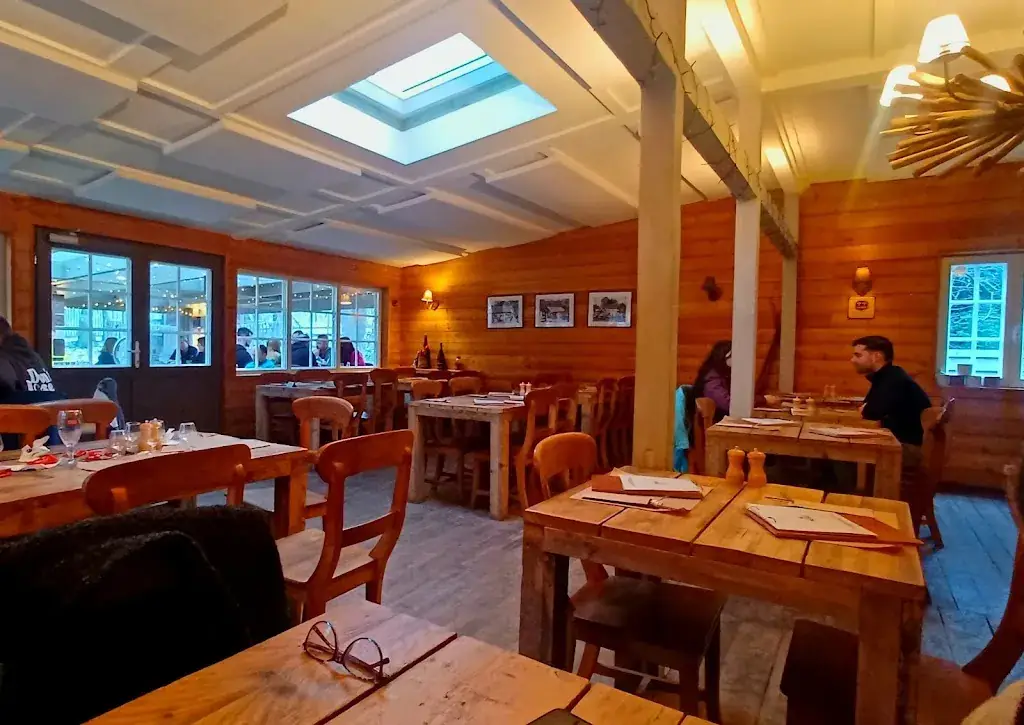 Le Chalet du Pont de Belleheid Restaurant in Jalhay