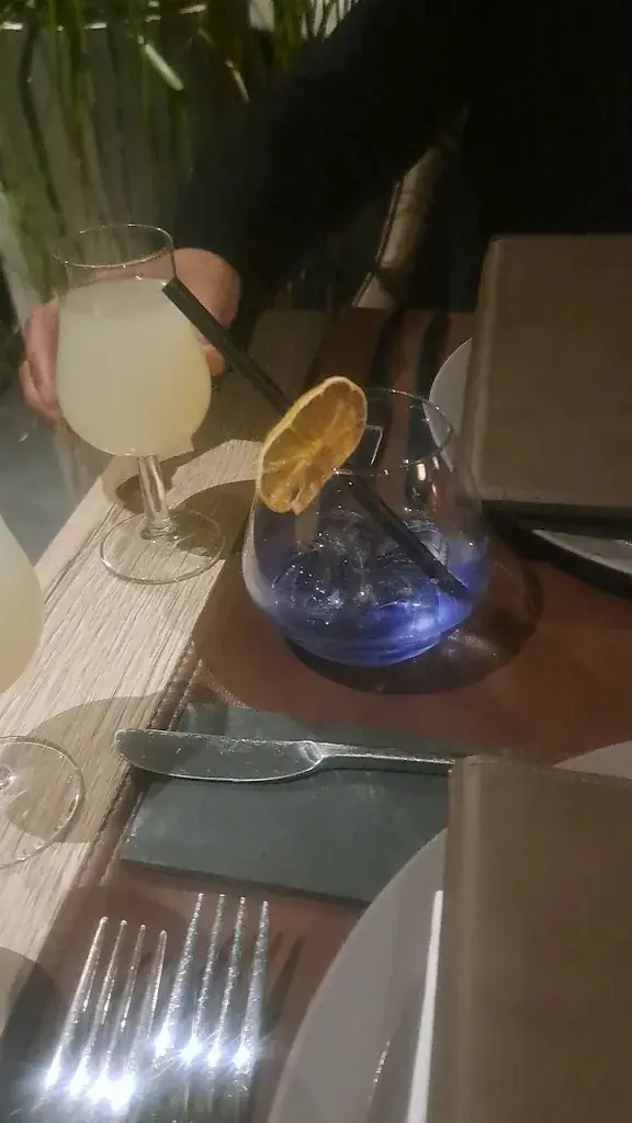 Toofy's_Theux_slider_image_2