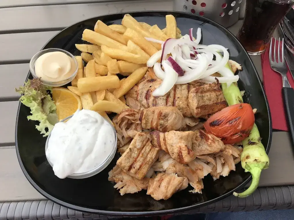 Grill im Touring_Kelmis_slider_image_2