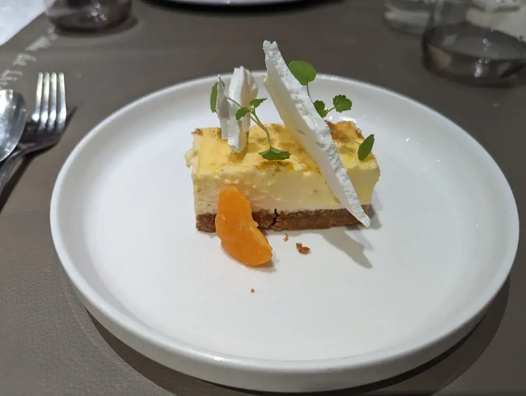 La table de Lise_Bruyère_slider_image_2