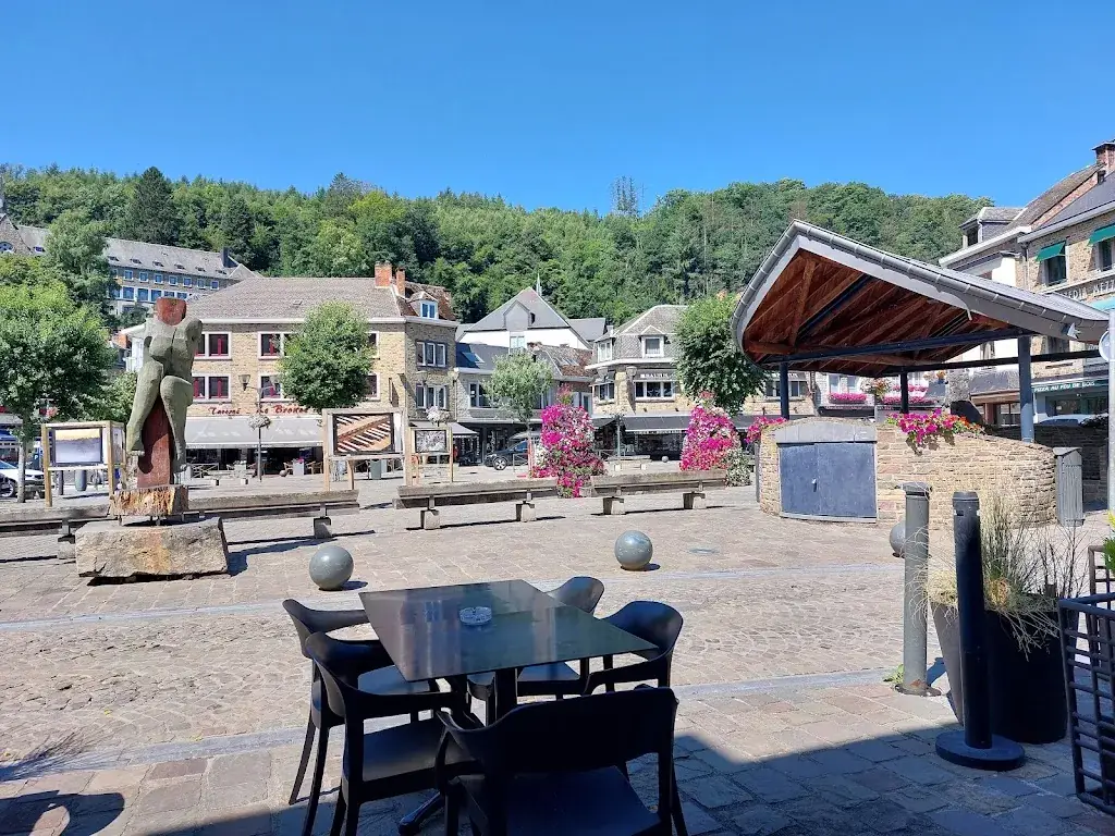 Signé Jeanne_Roche-en-Ardenne_slider_image_2