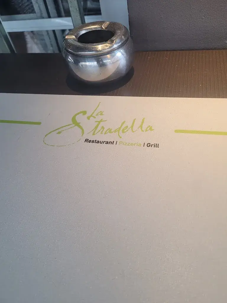 Michele Vandehey_La Stradella_Roche-en-Ardenne_review