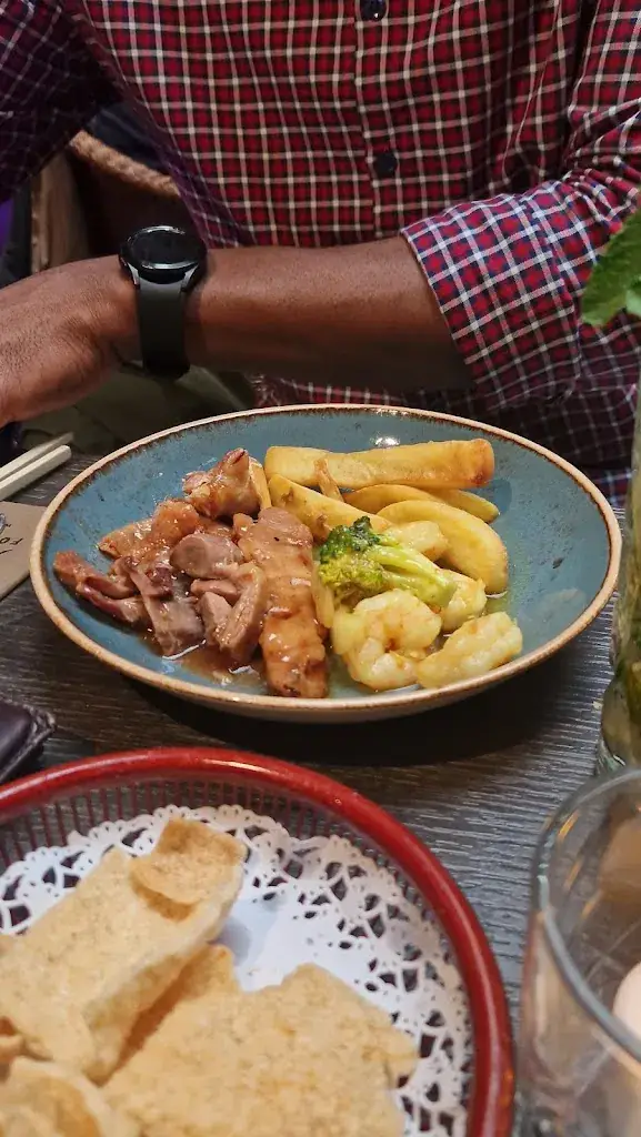 Oluwatobi Owamokele_Wok Dynasty Boortmeerbeek_Boortmeerbeek_review