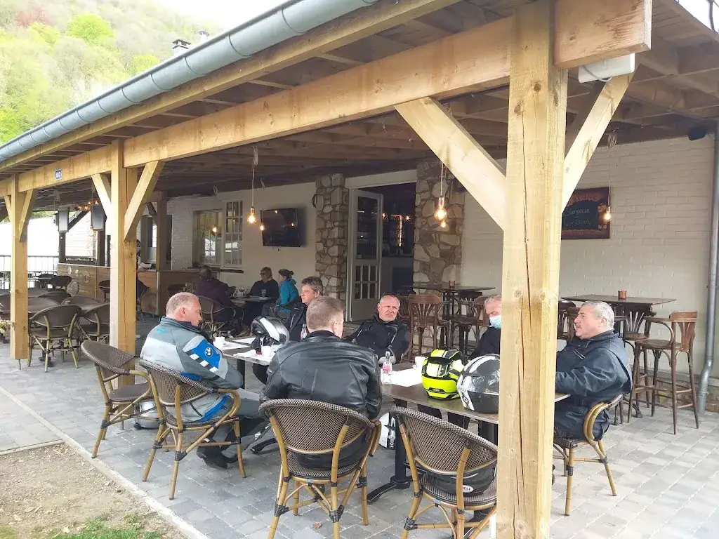Brasserie Benelux restaurant in Roche-en-Ardenne