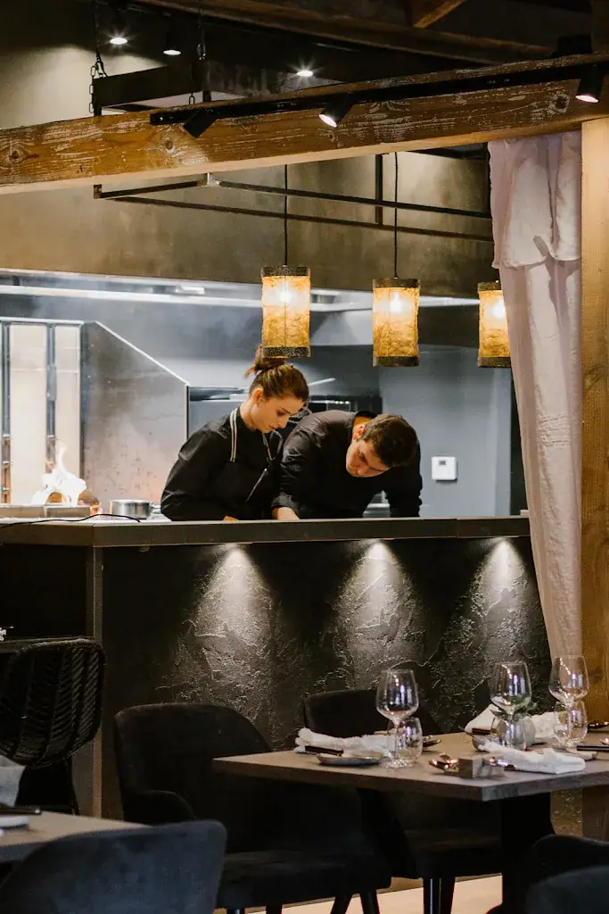 Pluriel Restaurant restaurant in Libin