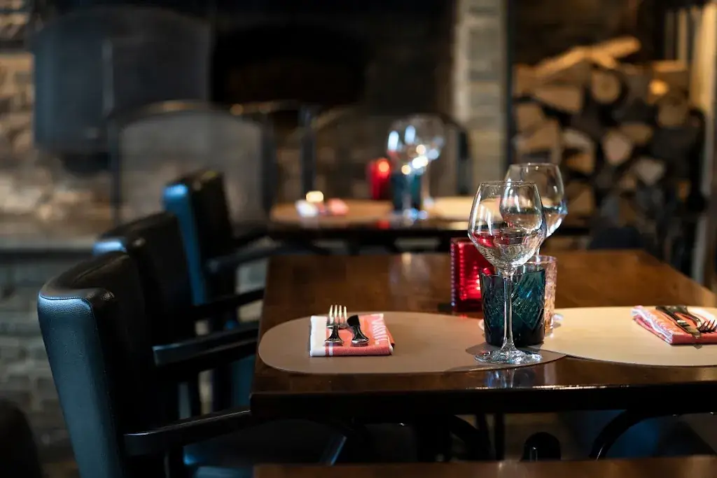 Le Fournil restaurante en Libin