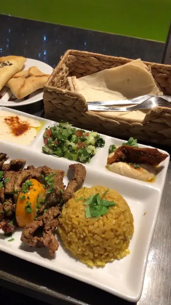 Lazeez_Liège_slider_image_2