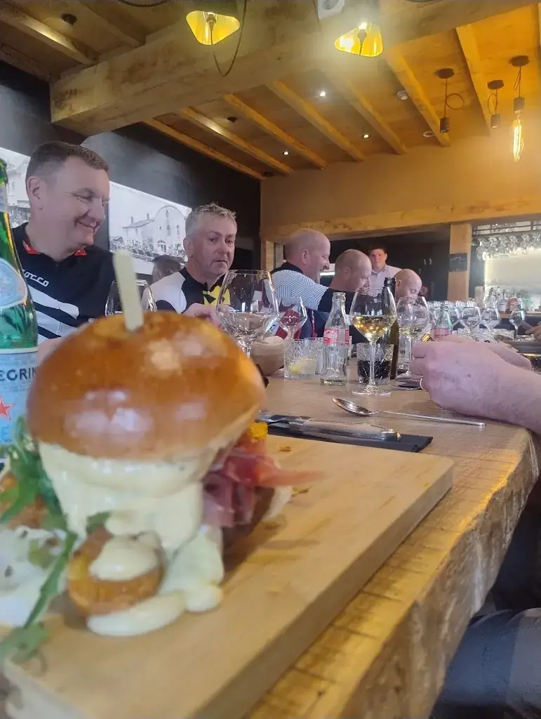 Nic Young_Le Patton_Manhay_reseña