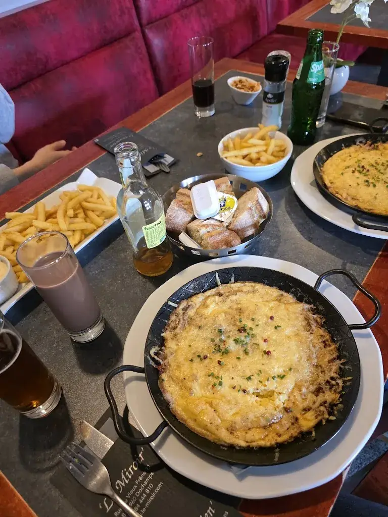 Le Miroir_Manhay_slider_image_2