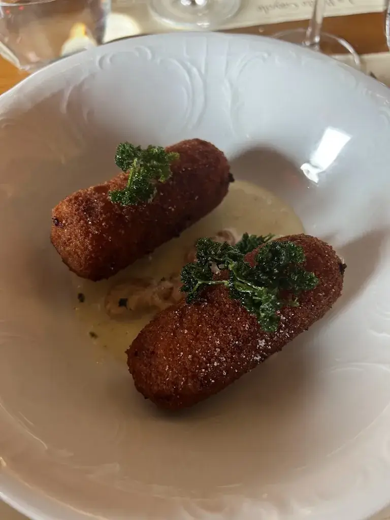 La vie est belle_La Petite GAYOLE_Thuin_review