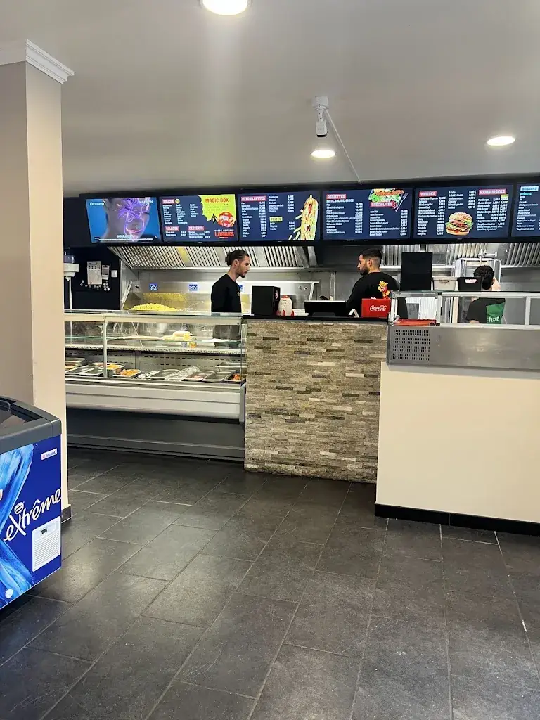 Léon Levin_Snack Friterie Lobbes_Lobbes_review