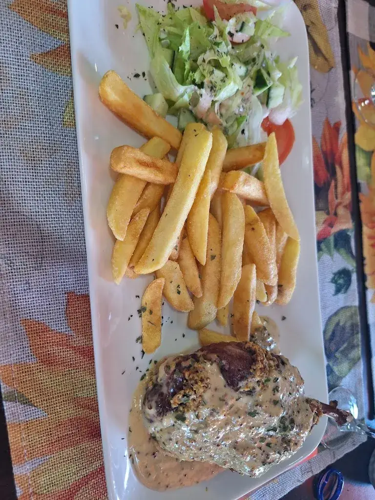 Solange Logeot_Les Caves de la Source_Thuin_review