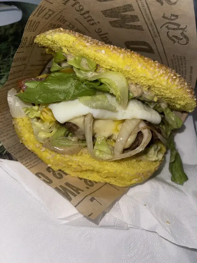 Bianca B_Chez kako Burger Bio Local_Malmedy_review