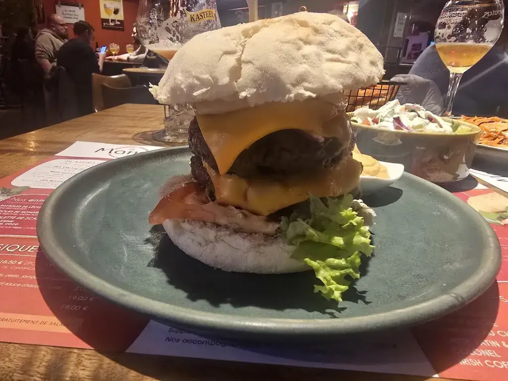 Laura Sanders_MandaBar_Marche-en-Famenne_avis