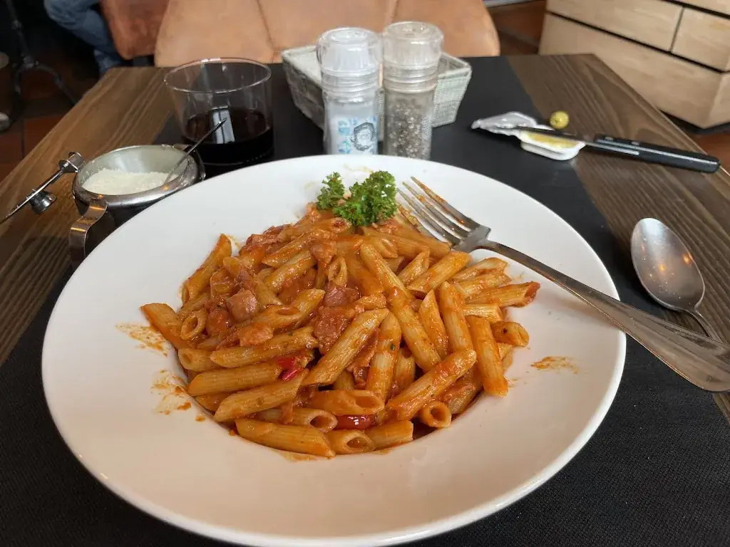 Marcel Tuor_San Marino Marche_Marche-en-Famenne_review