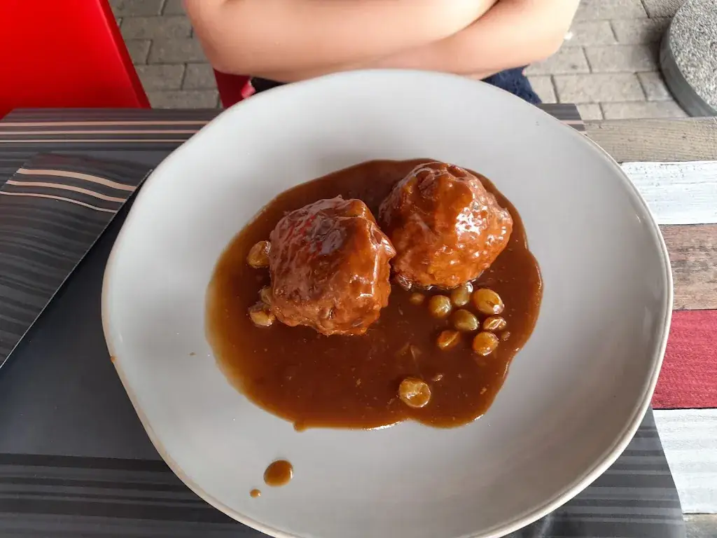 P L_Le Bistrologue_Mettet_review