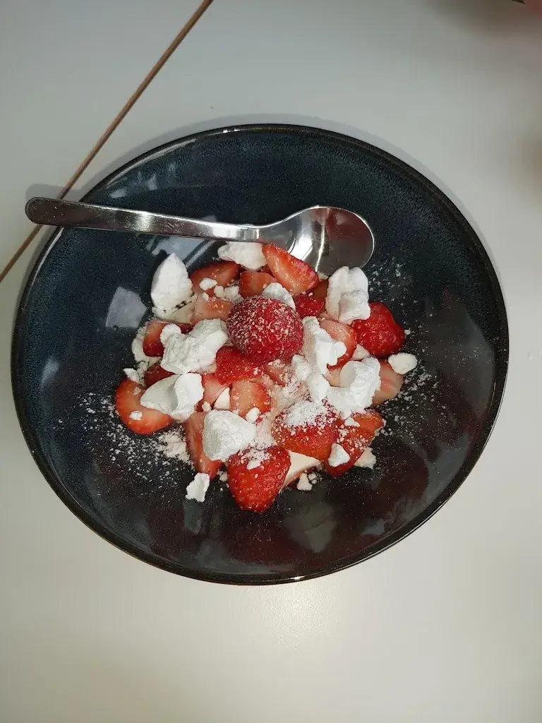 M P_Quatorze35_Mont-Saint-Guibert_review