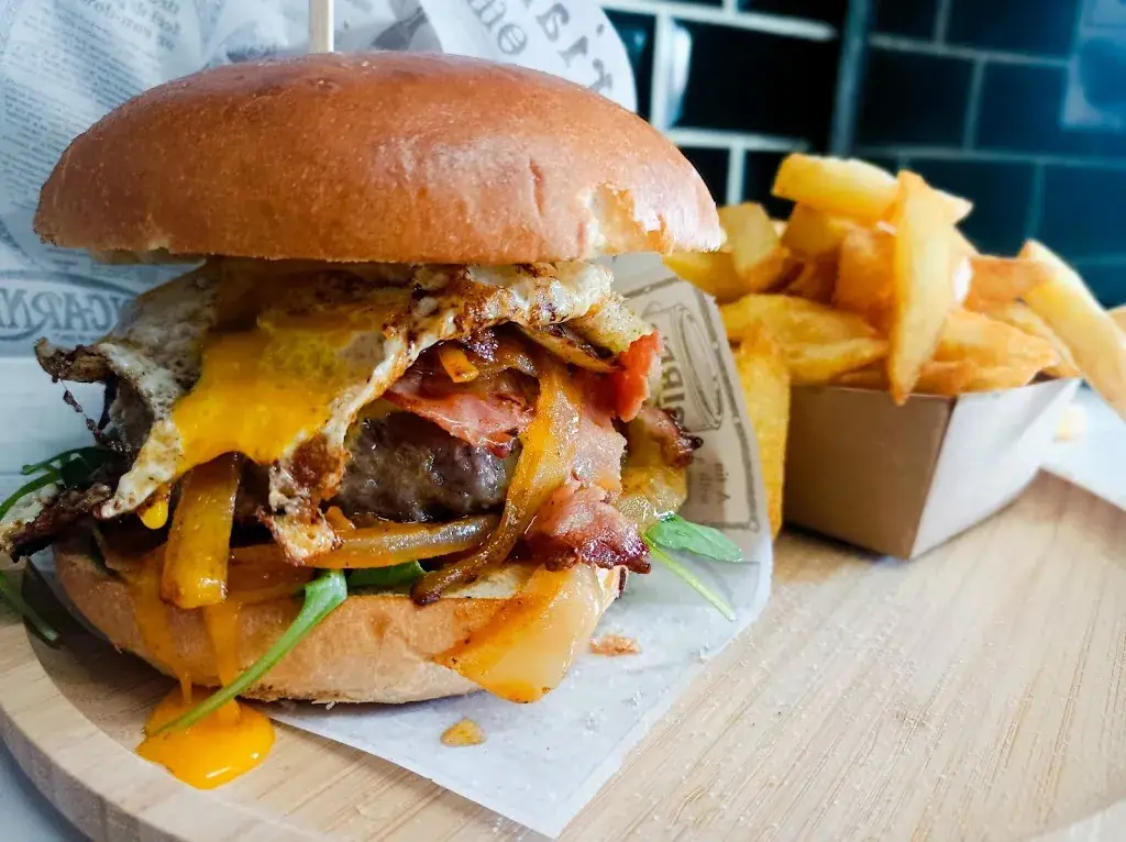 Oli Frite'S_Flémalle_slider_image_2