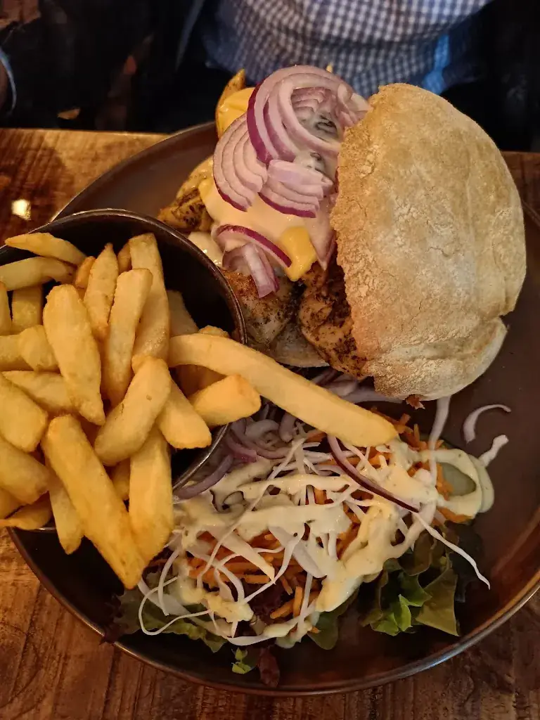 Subhali Subhechha_Le Tchesté_Neufchâteau_Bewertung