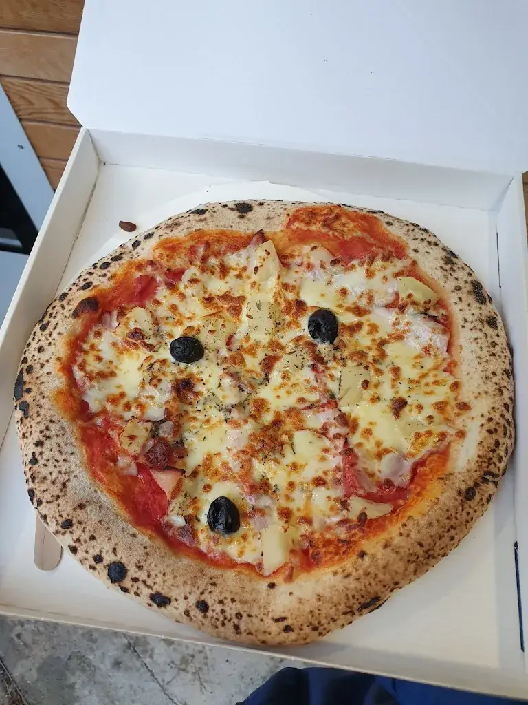 Menu_Pizza Ronaldo Nassogne_Nassogne_image_1