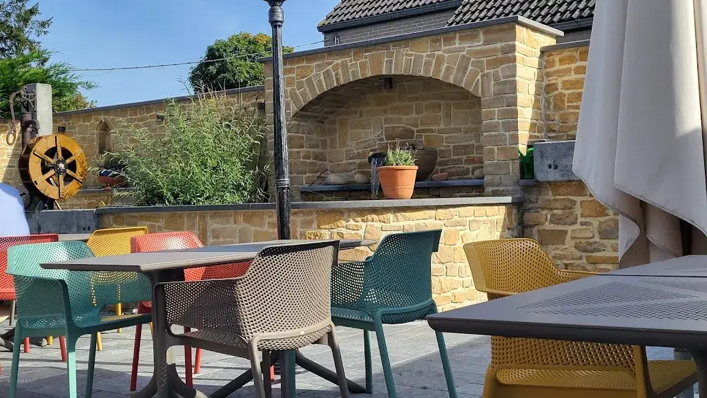 Au Vitoulet - Friterie_Onhaye_slider_image_1