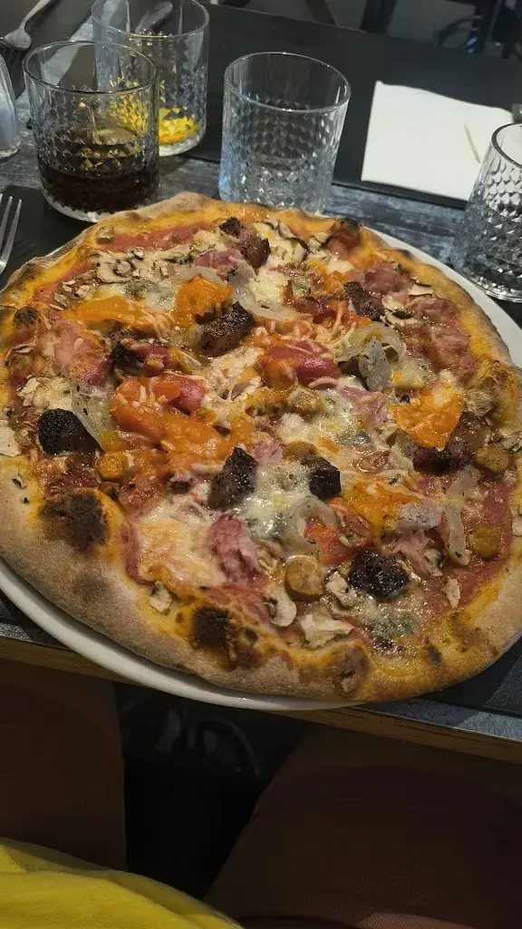 Julien Orban_Pizzeria Sapori Di Prima_Soumagne_review