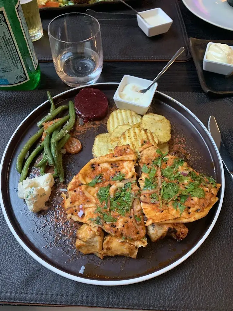 Diego Adolfo Santamaria Razo_Damasquino_Nivelles_reseña