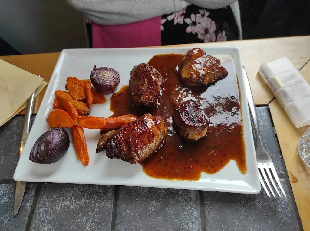 M P******_Li Vî Hermalle_Oupeye_review