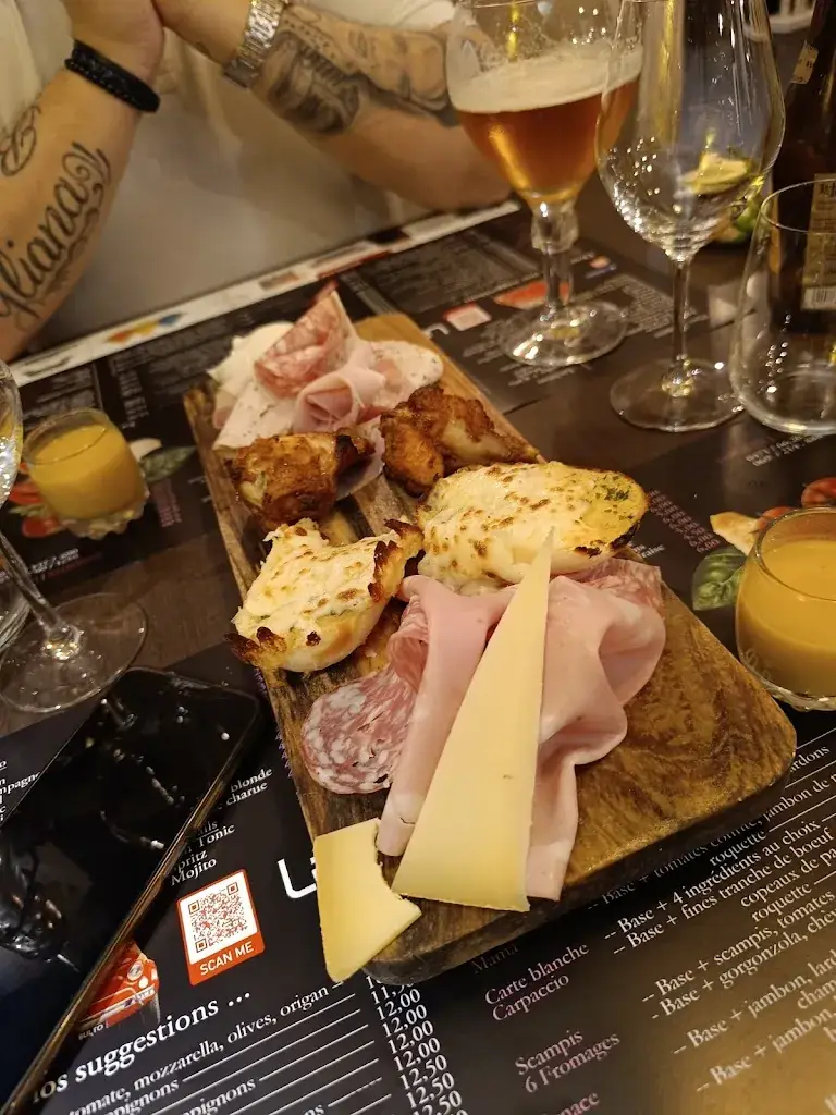 La Méditerranée del Bulto_Pecq_slider_image_3