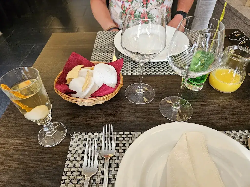 Ludovic Orban_L'Asiatique_Pepinster_review