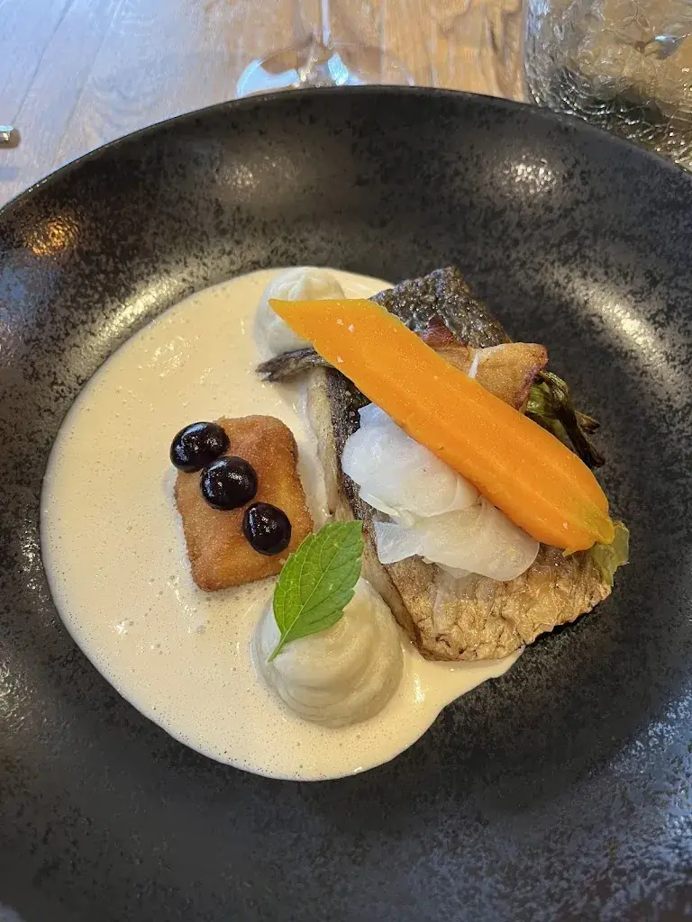 Julien Jooris_L'Entre D Eux_Pont-à-Celles_review