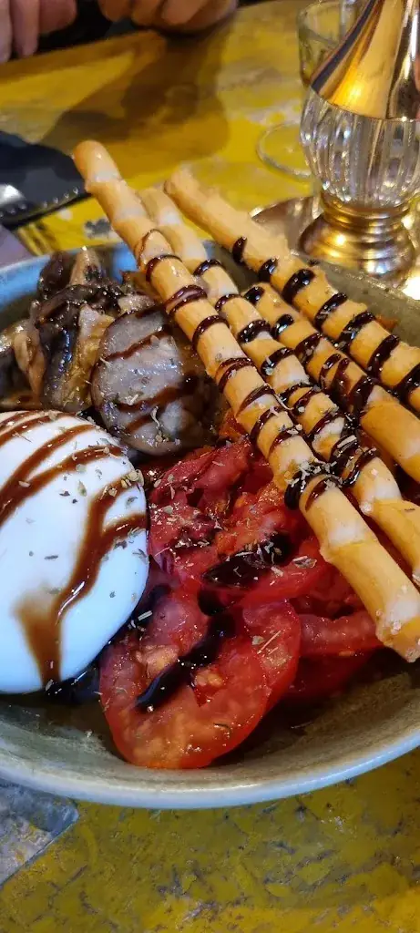 Soledad Ribnie_Boule de Bleu_Mons_review