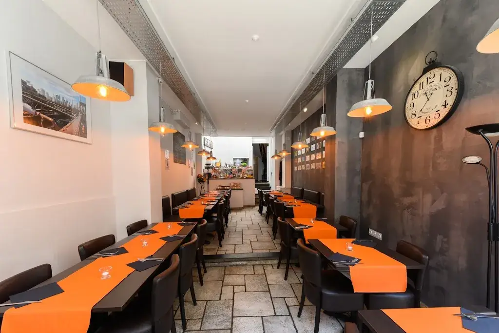 Twenty Buns Restaurant in Mons