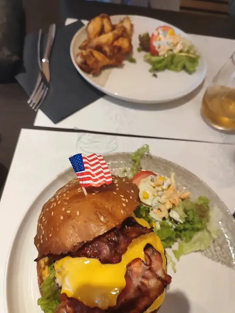 Twenty Buns_Mons_slider_image_2