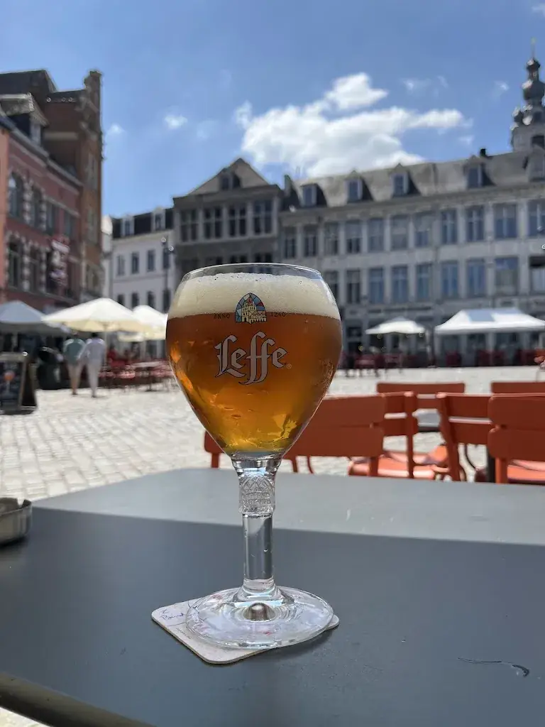 Samir Castillo_Le Carillon_Mons_review