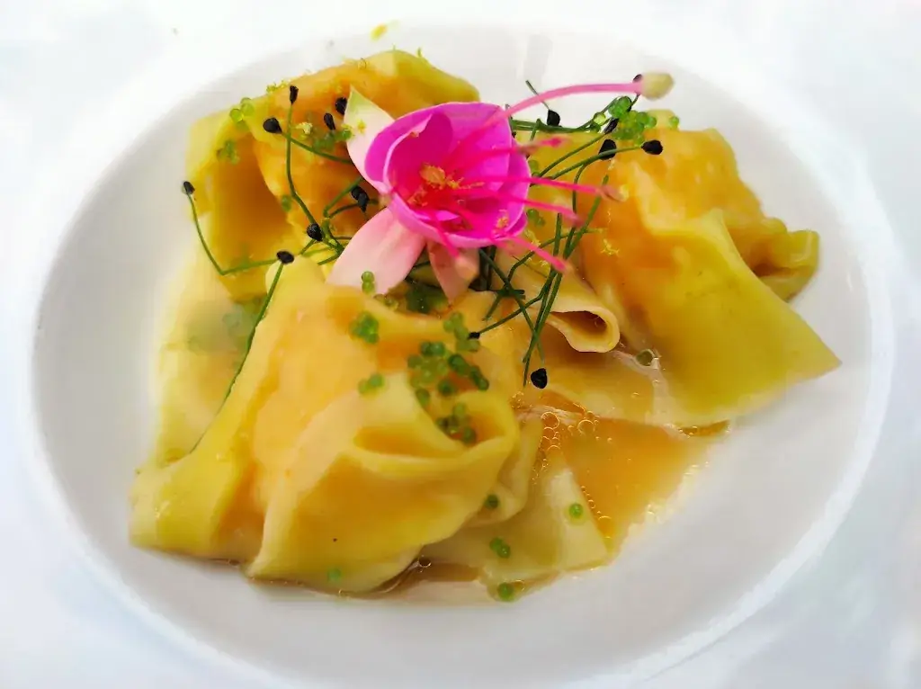 Maxens_Mons_slider_image_2