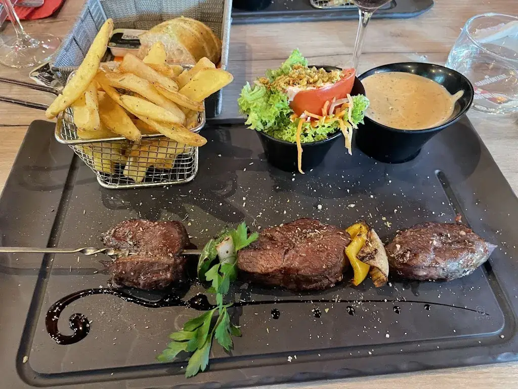 Restaurant Maximus Mons_Mons_slider_image_3