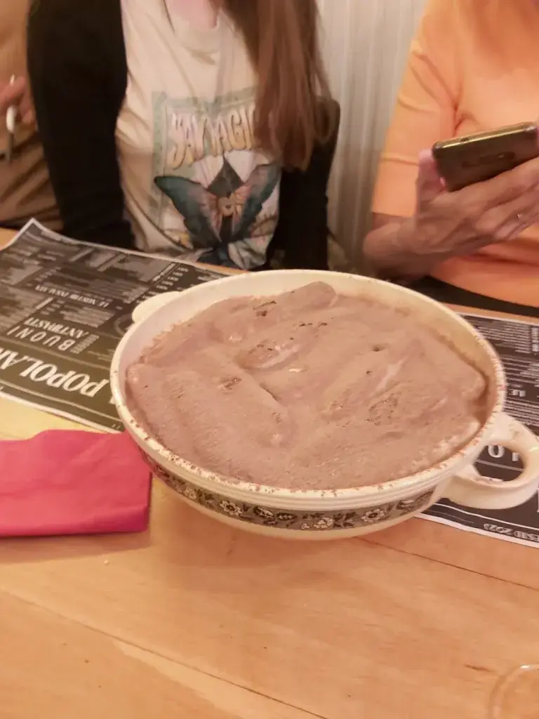 Menu_Olivia_Mons_image_5