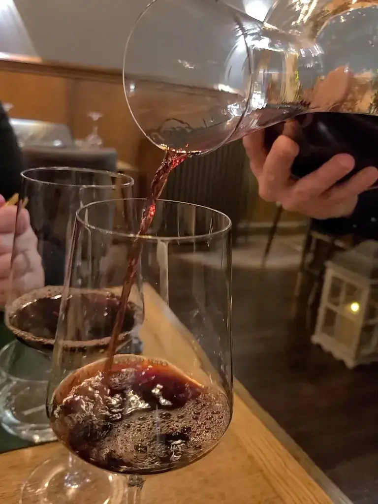 Lina_Mons_slider_image_2