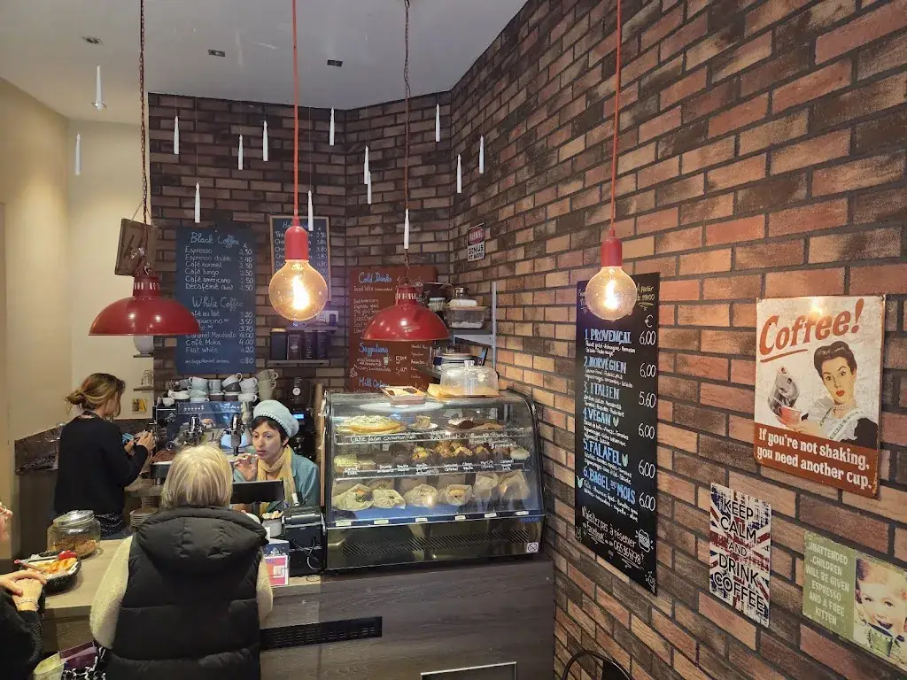 Gordon Walker_Moma Coffee_Mons_Bewertung